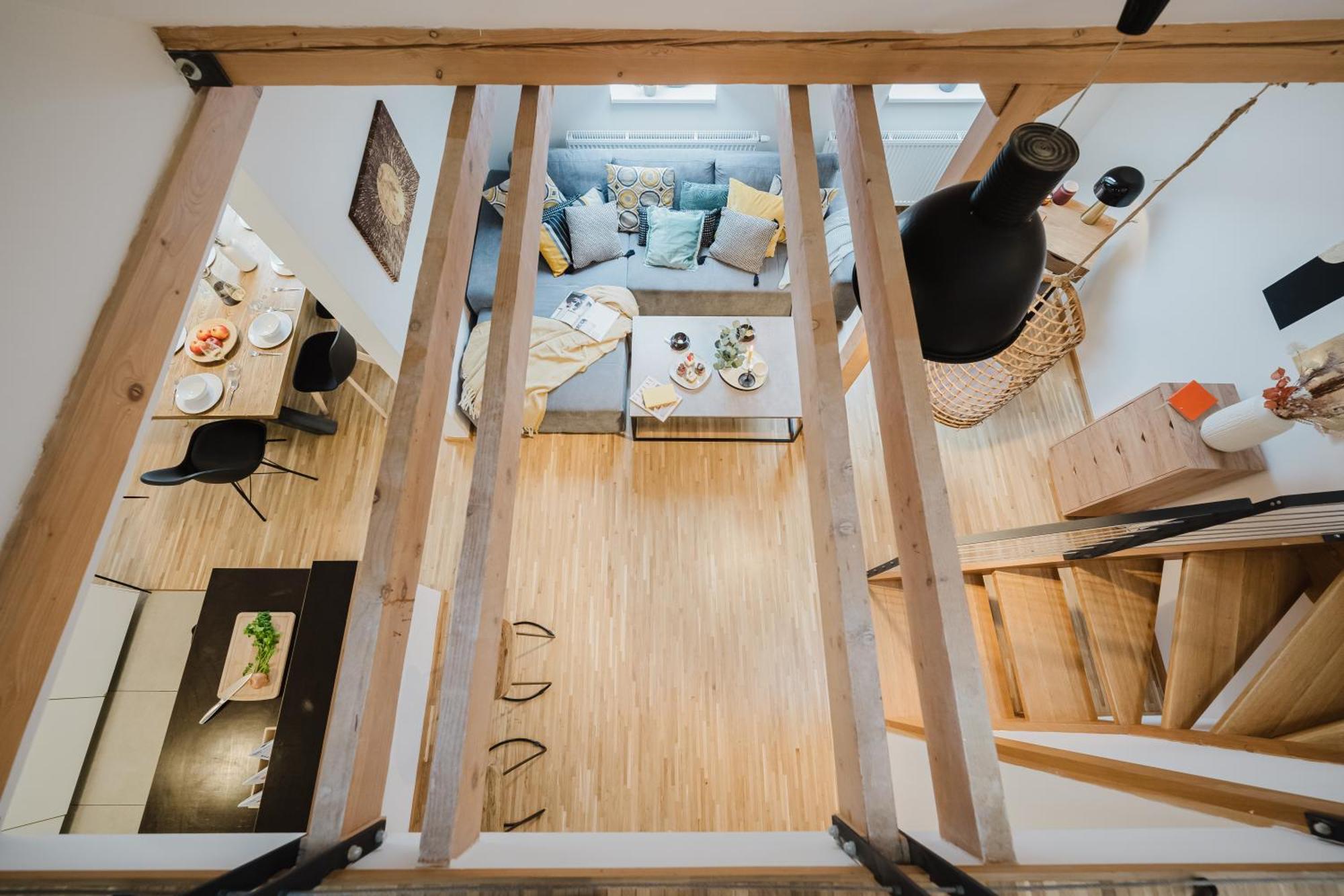 Apartmán Days - Attic Loft - Work Space - Private Parking *