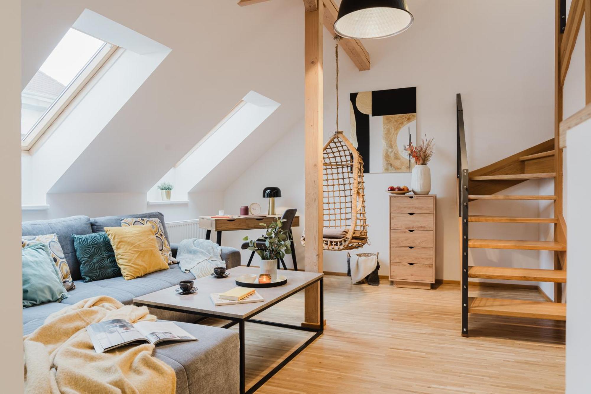 Days - Attic Loft - Work Space - Private Parking * Praga