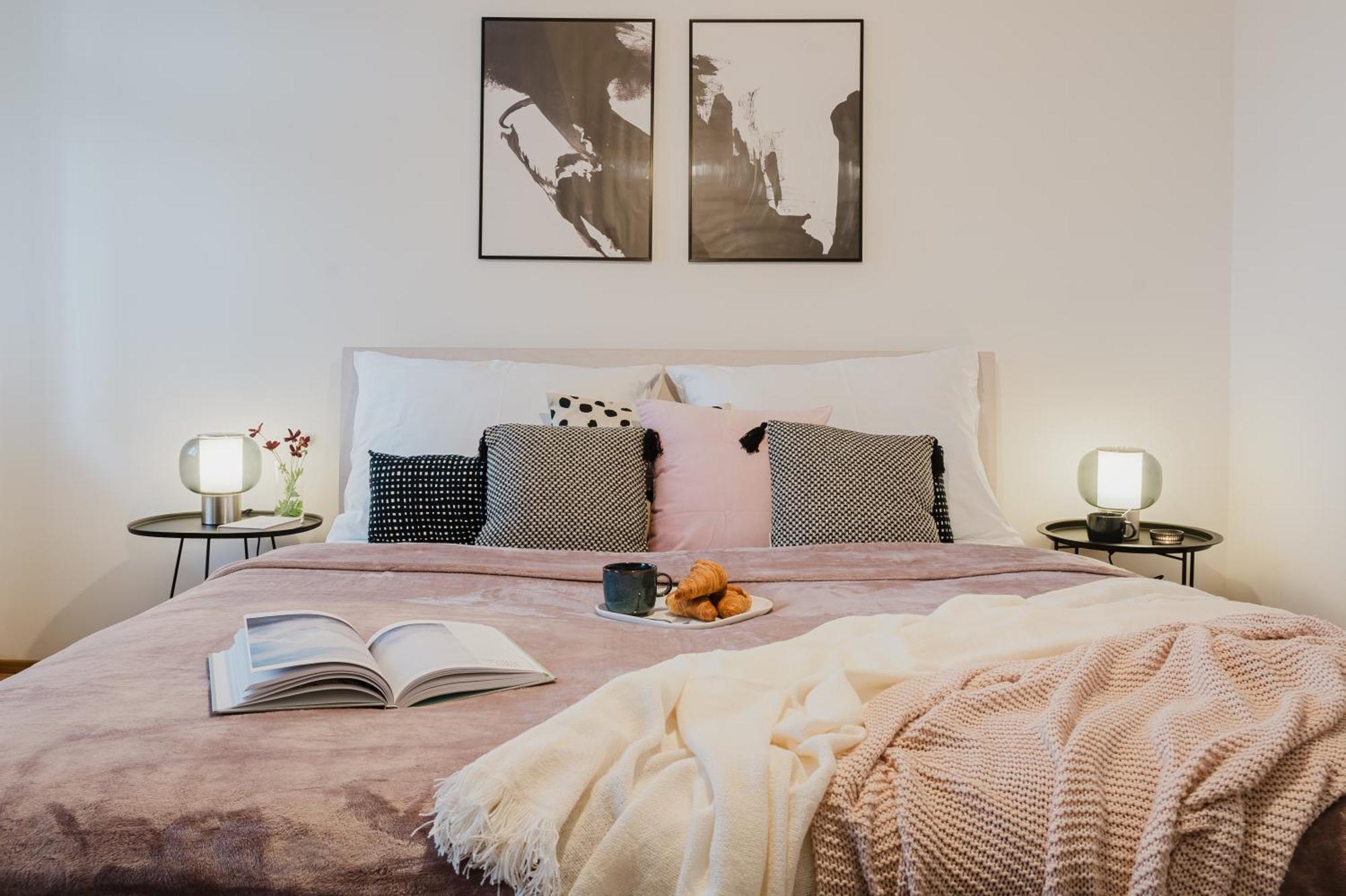 Appartamento Days - Attic Loft - Work Space - Private Parking Praga